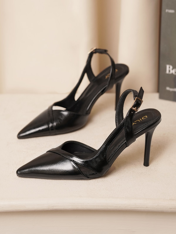 รองเท้าสลิงแบ็ค AA0478