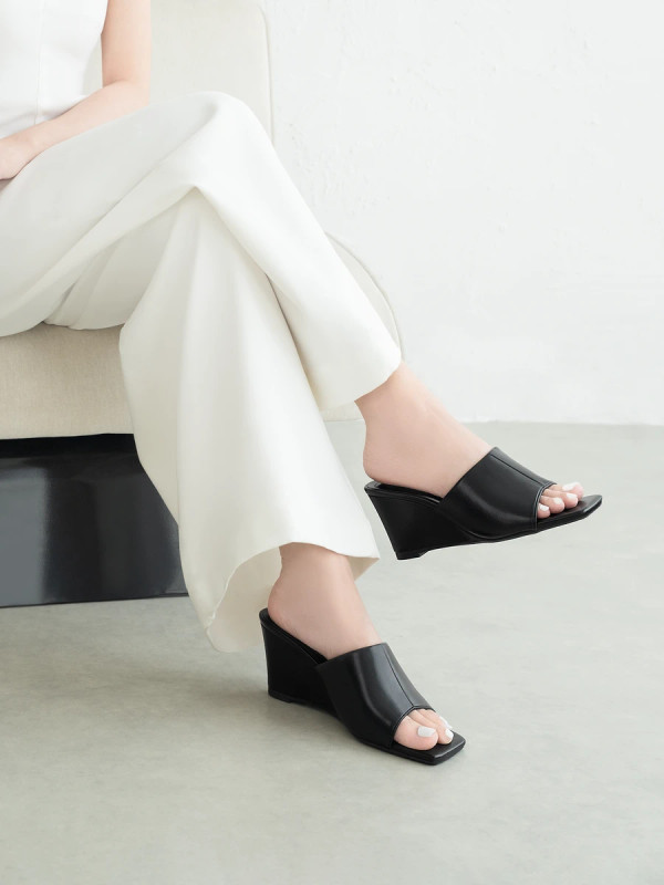 รองเท้าแตะส้นเตารีด DL0537