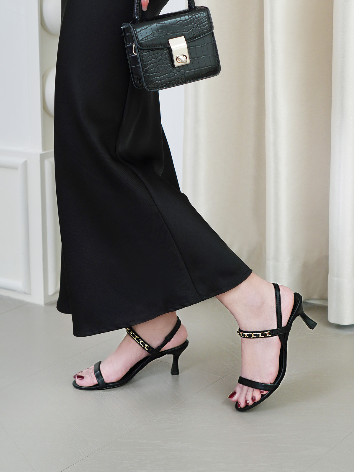 รองเท้าส้นสูงแบบเปิดหน้า DL0519