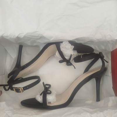 สีสัน: ดำ / Size : 36