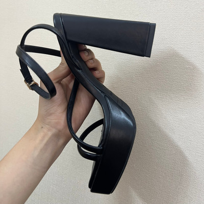 สีสัน: ดำ  / Size : 39