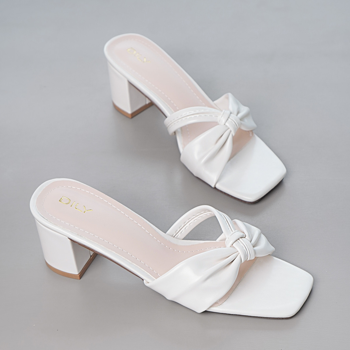 รองเท้าเปิดส้นส้นสูง AA0292