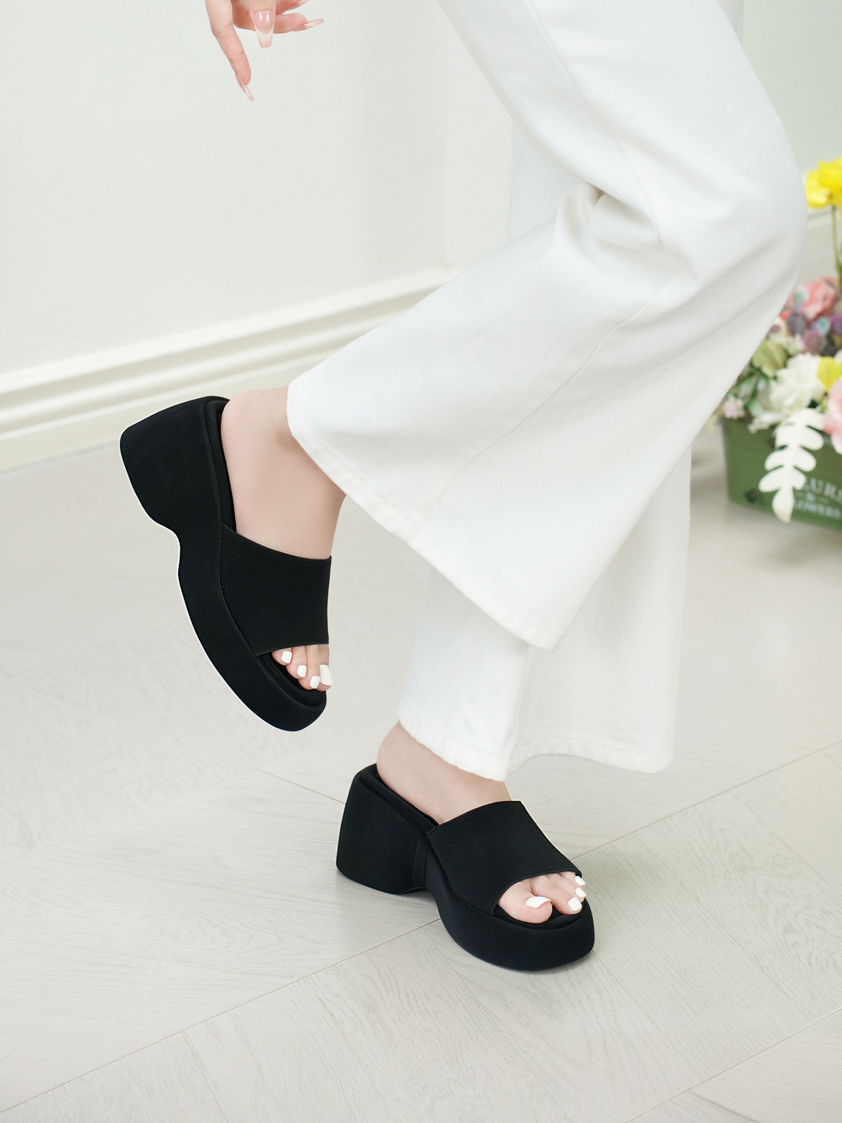 รองเท้าแตะพื้นหนา DL0591