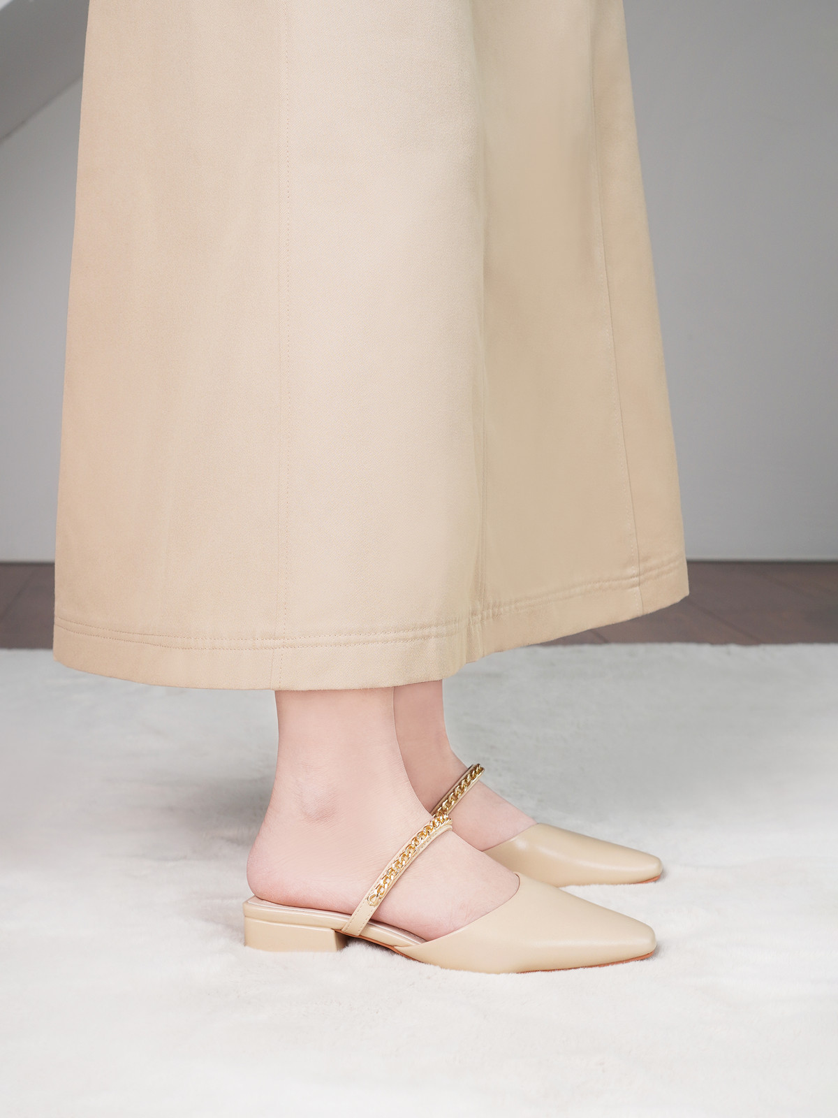 รองเท้ามิวล์ส้นสูง DL0539