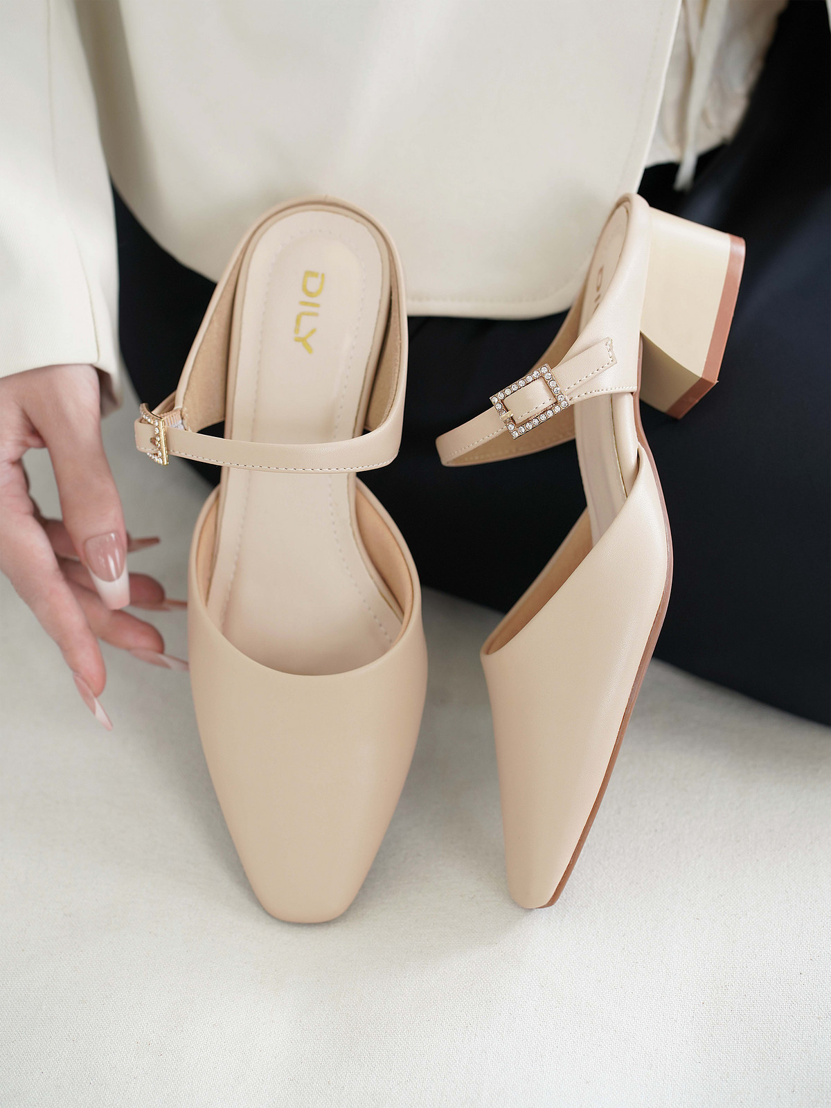 รองเท้าเปิดส้นส้นสูง AA0499