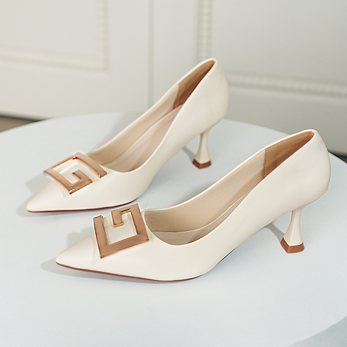 รองเท้าส้นสูงผู้หญิง DL0552