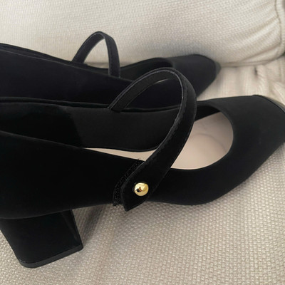 สีสัน: ดำ  / Size : 35