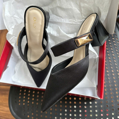 สีสัน: ดำ  / Size : 36