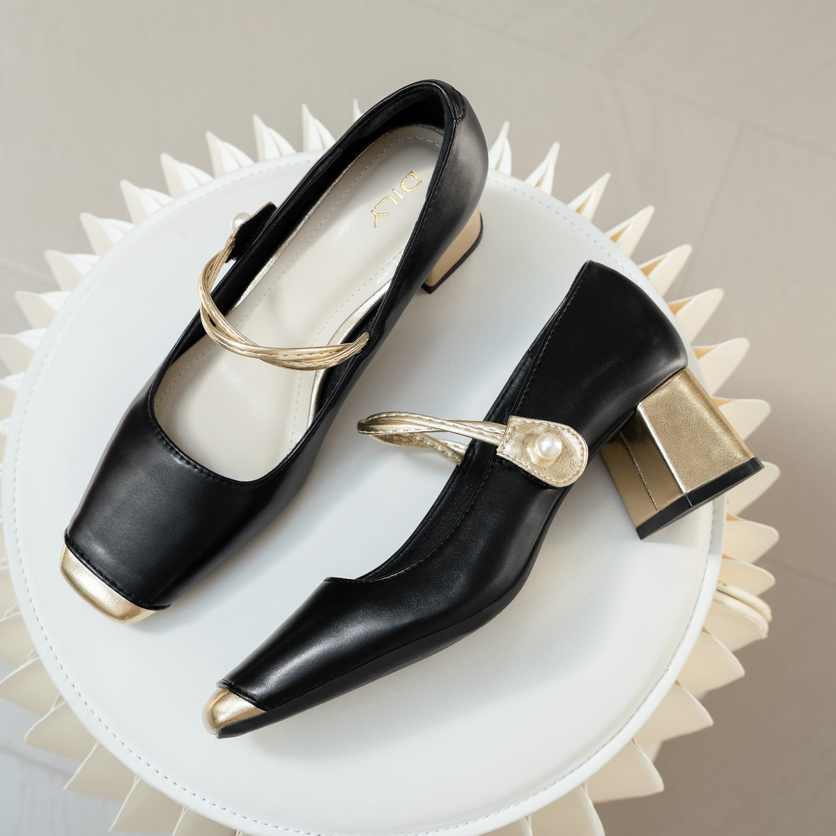 รองเท้าปิดหน้าเท้า DL0642