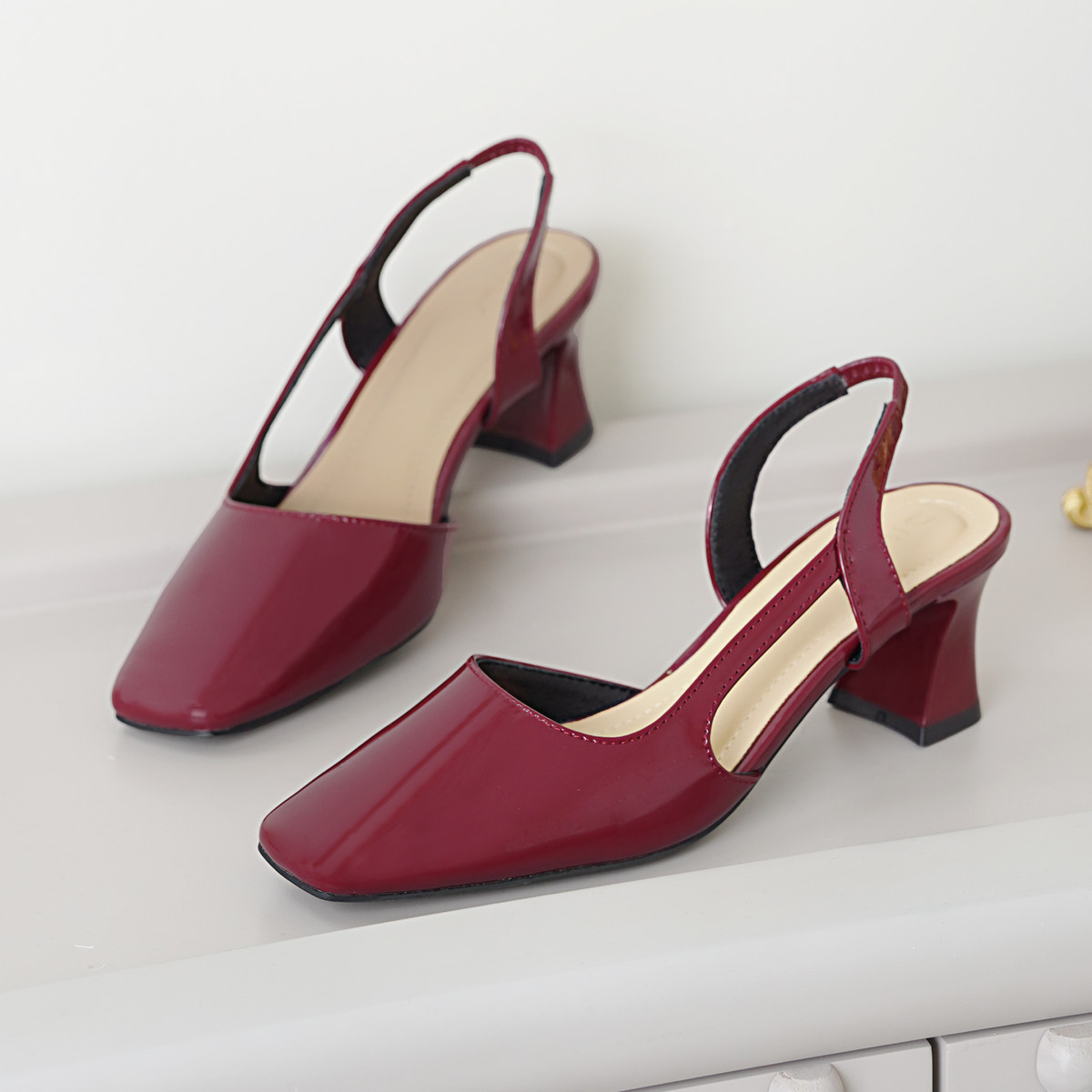 รองเท้าส้นสูงผู้หญิง DL0544
