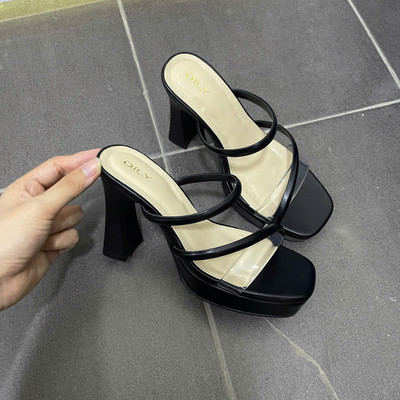 สีสัน: ดำ  / Size : 37