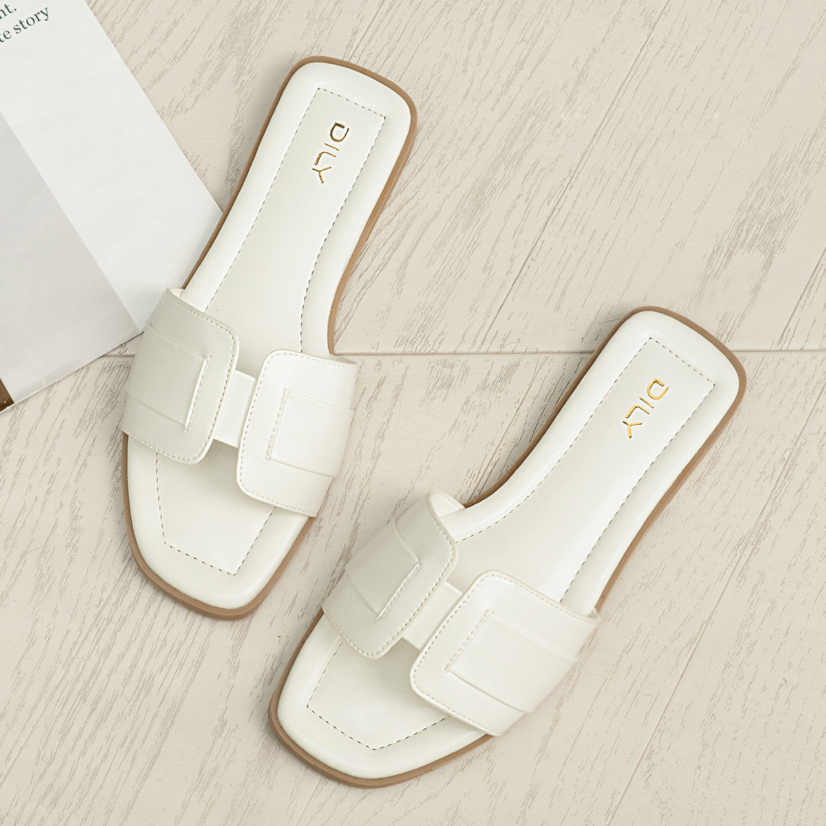 รองเท้าแตะผู้หญิง DL0614