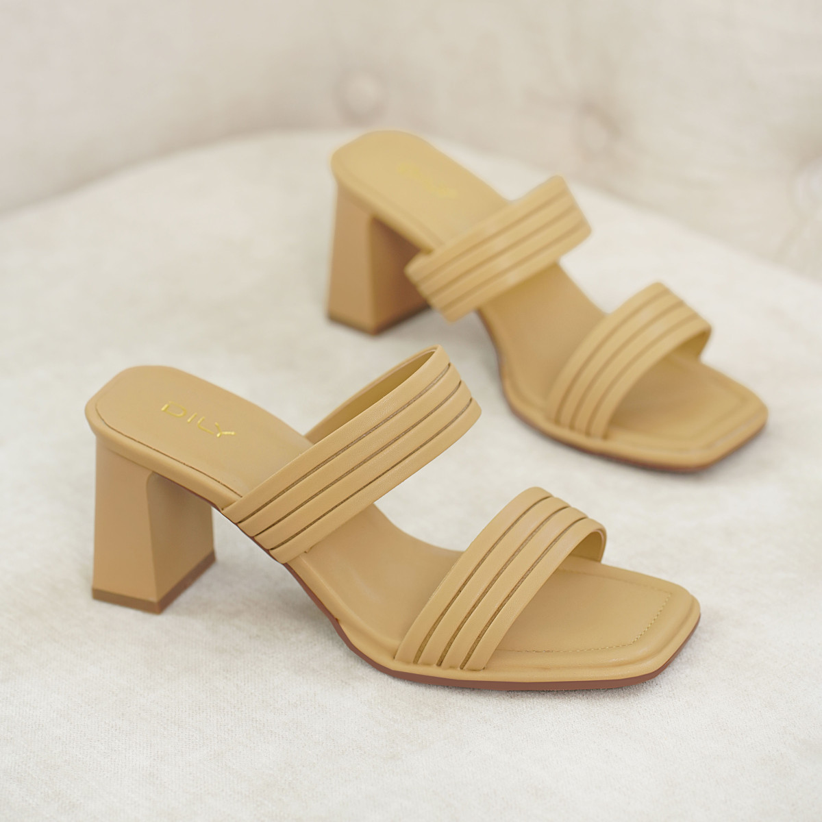 รองเท้าเปิดส้นส้นสูง AA0422