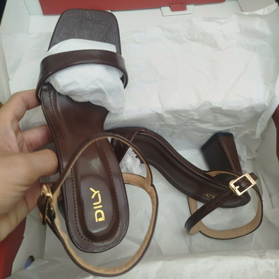 สีสัน: น้ำตาล / Size : 38