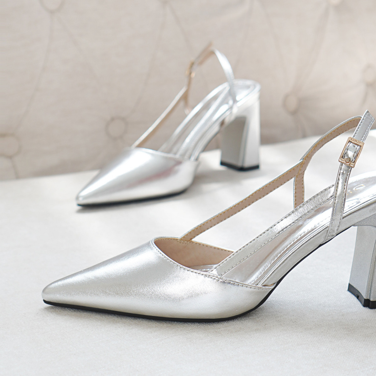 รองเท้าสลิงแบ็ค DL0551