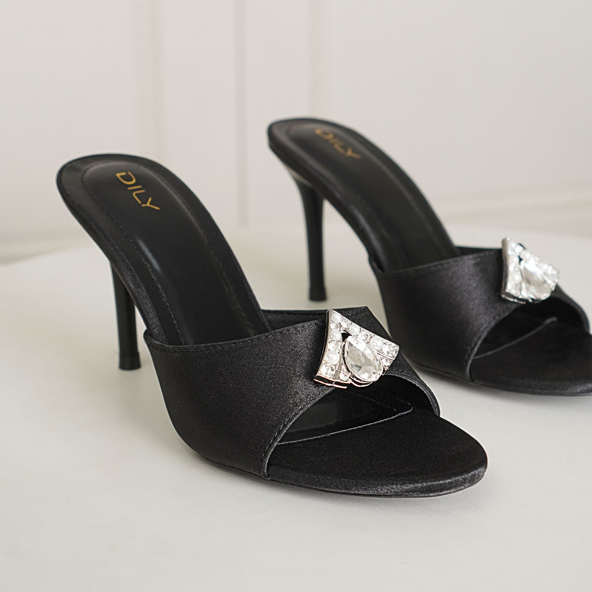 รองเท้าเปิดส้นส้นสูง DL0542