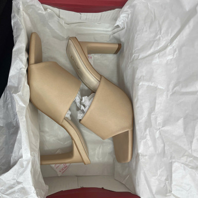 สีสัน: น้ำตาล / Size : 37