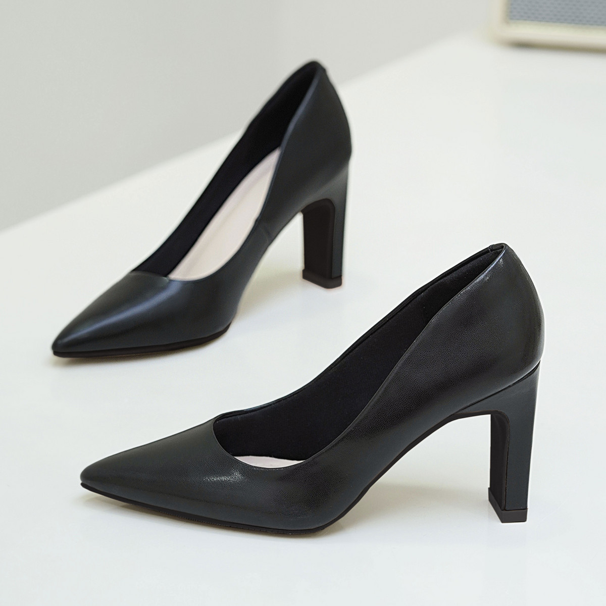 รองเท้าส้นสูงผู้หญิง AA0372