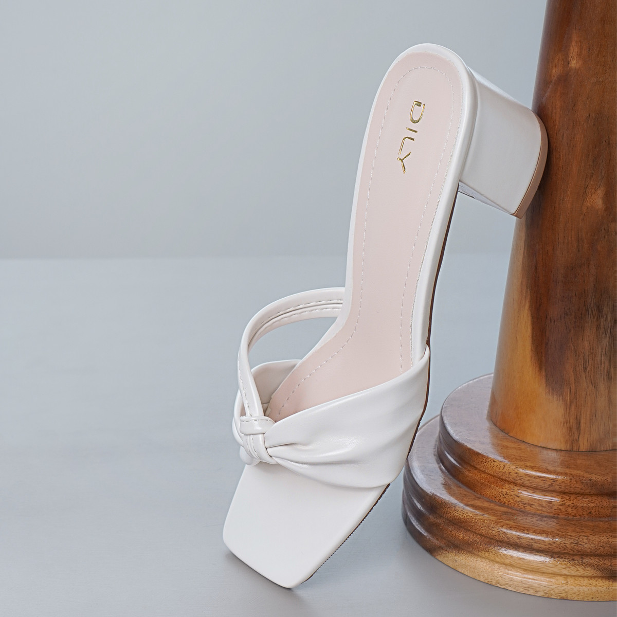 รองเท้าเปิดส้นส้นสูง AA0292