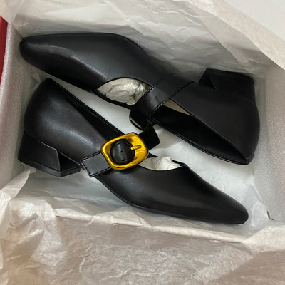 สีสัน: ดำ  / Size : 39