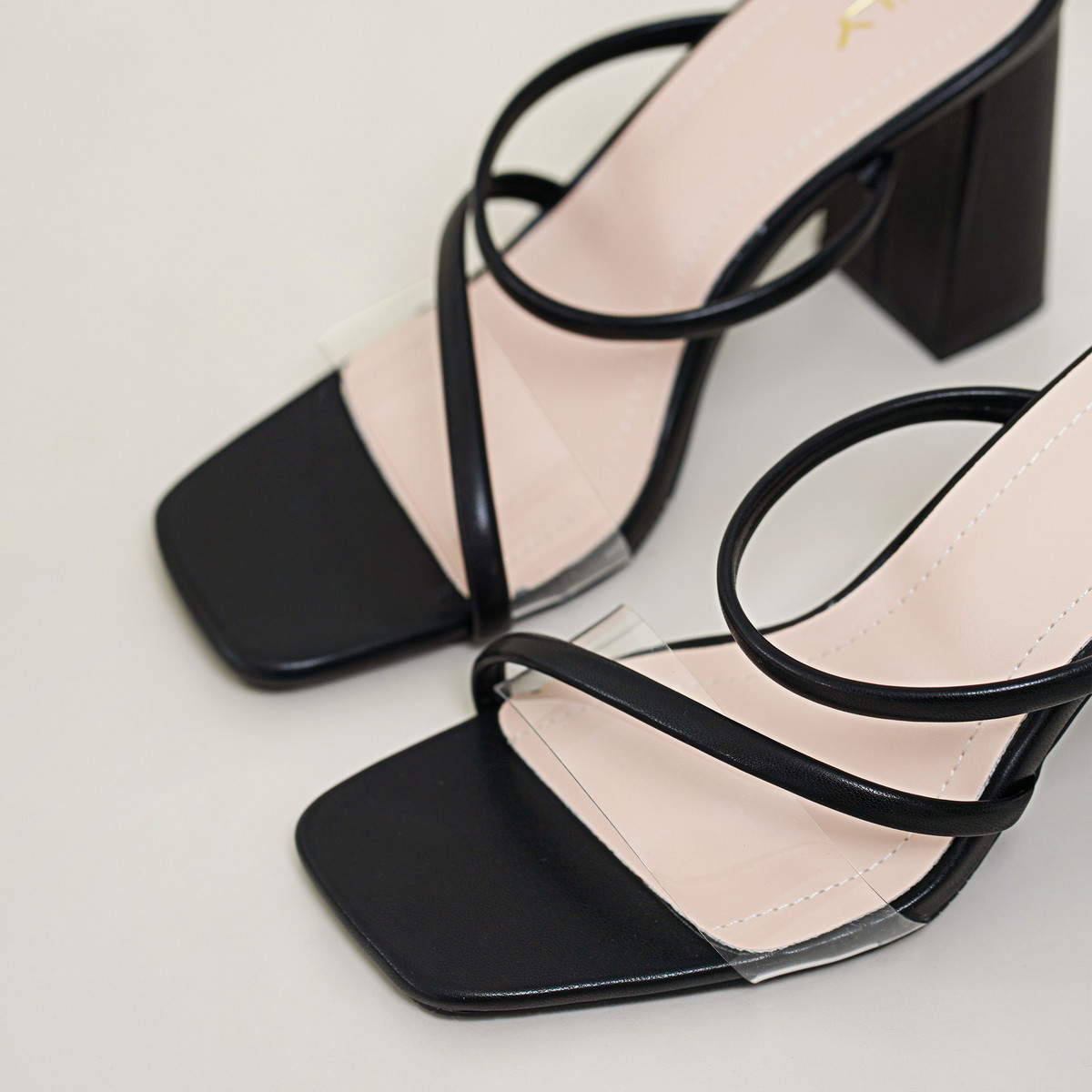 รองเท้าเปิดส้นส้นสูง AA0359