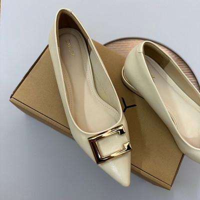 สีสัน: ครีม/ Size : 36