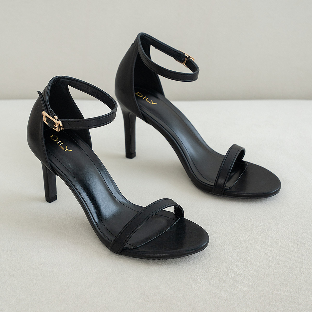 รองเท้าส้นสูงแบบเปิดหน้า AA0346 