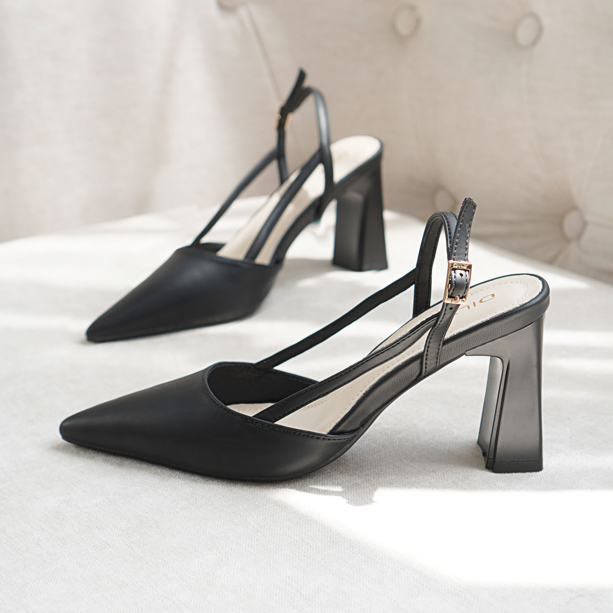 รองเท้าสลิงแบ็ค DL0551