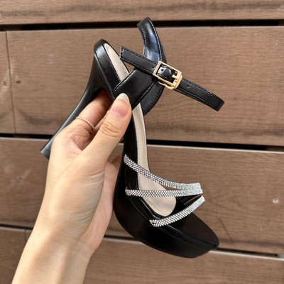 สีสัน: ดำ  / Size : 36