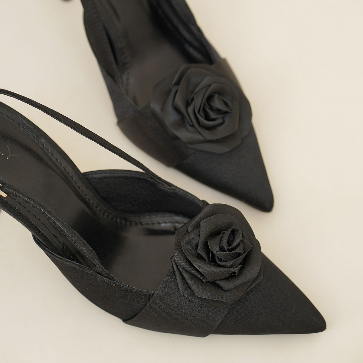 รองเท้าสลิงแบ็ค DL0524