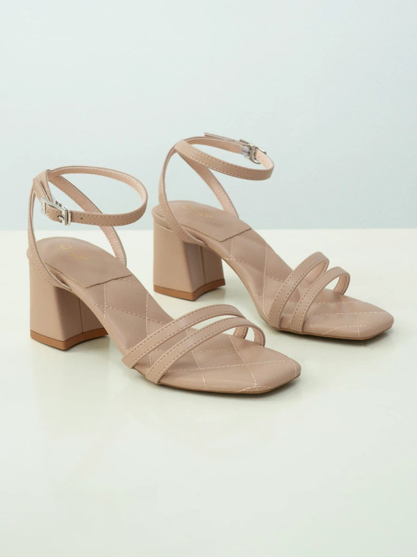 รองเท้าส้นสูงแบบเปิดหน้า AA0222