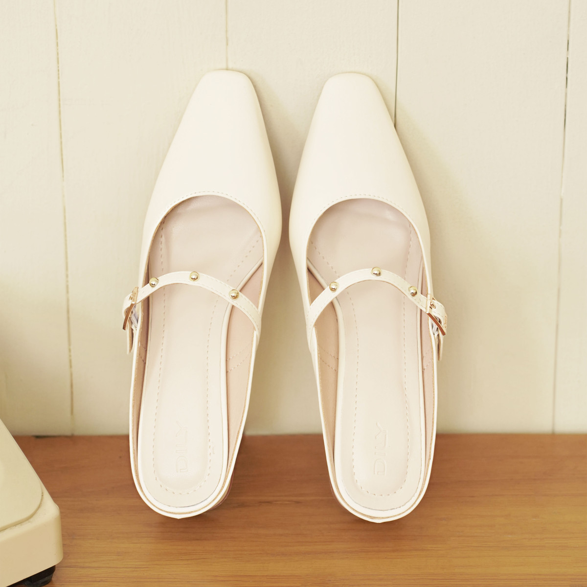 รองเท้าเปิดส้นส้นสูง DL0588