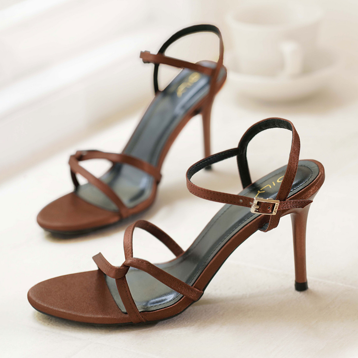 รองเท้าส้นสูงแบบเปิดหน้า DL0580