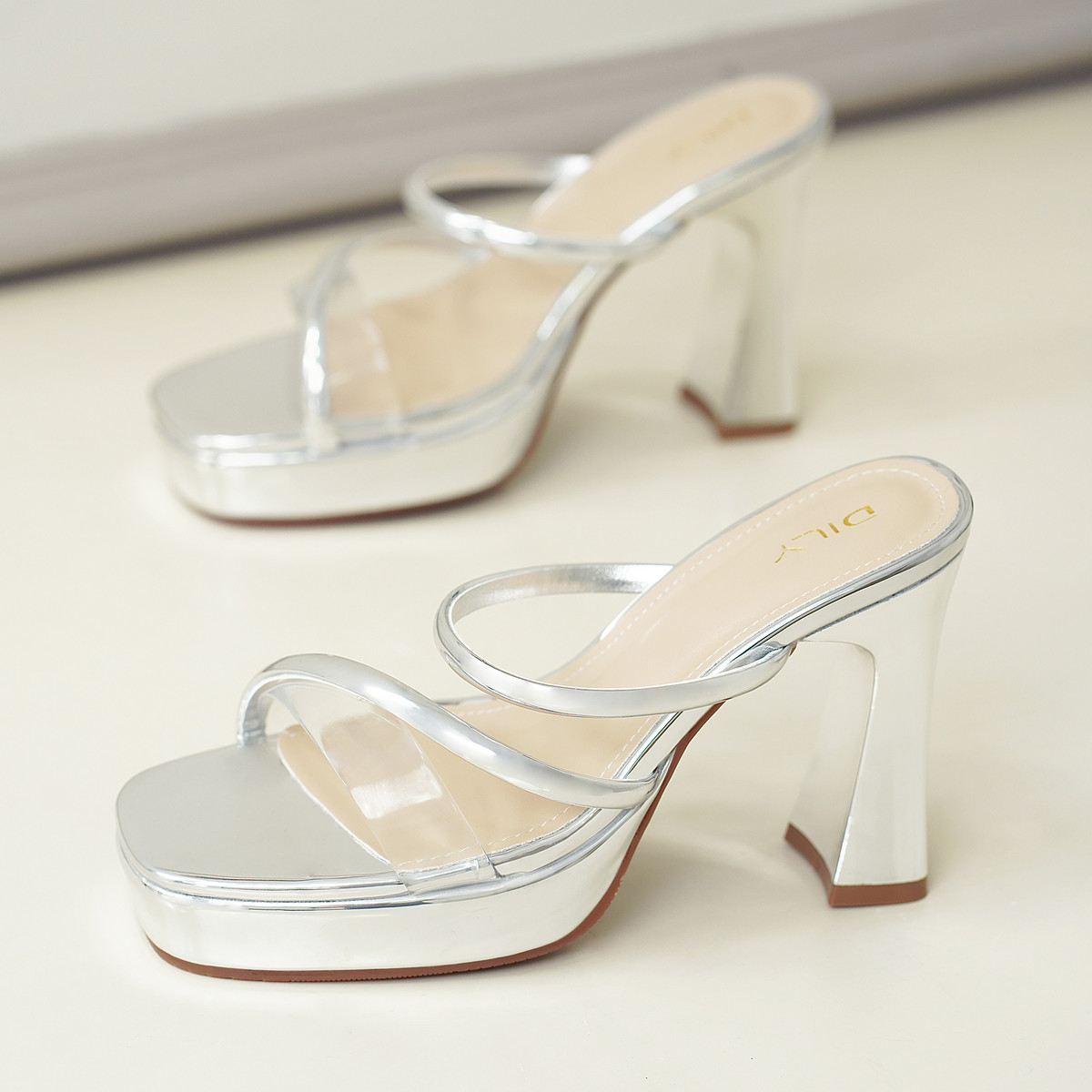 รองเท้าเปิดส้นส้นสูง DL0605