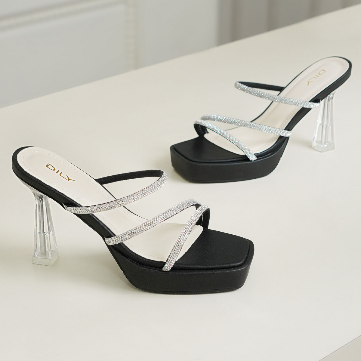 รองเท้าเปิดส้นส้นสูง DL0607