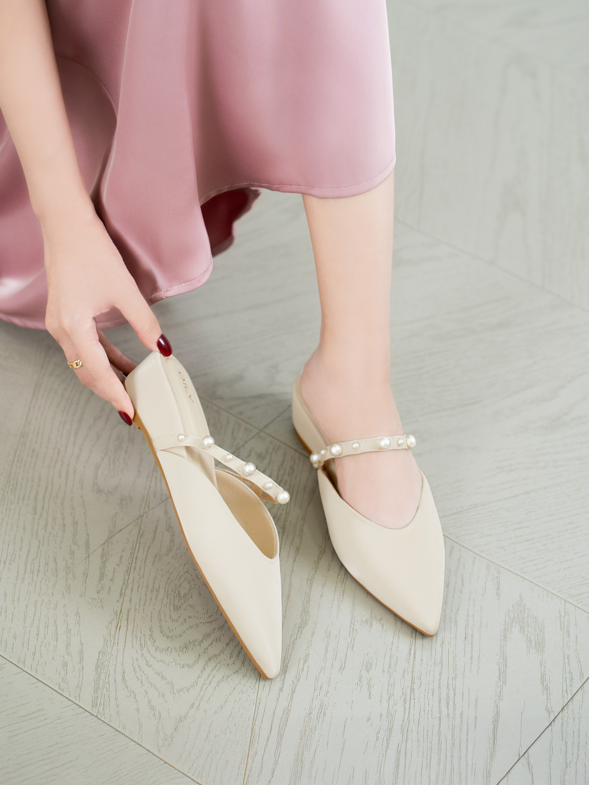 รองเท้าแตะส้นเตารีด DL0617