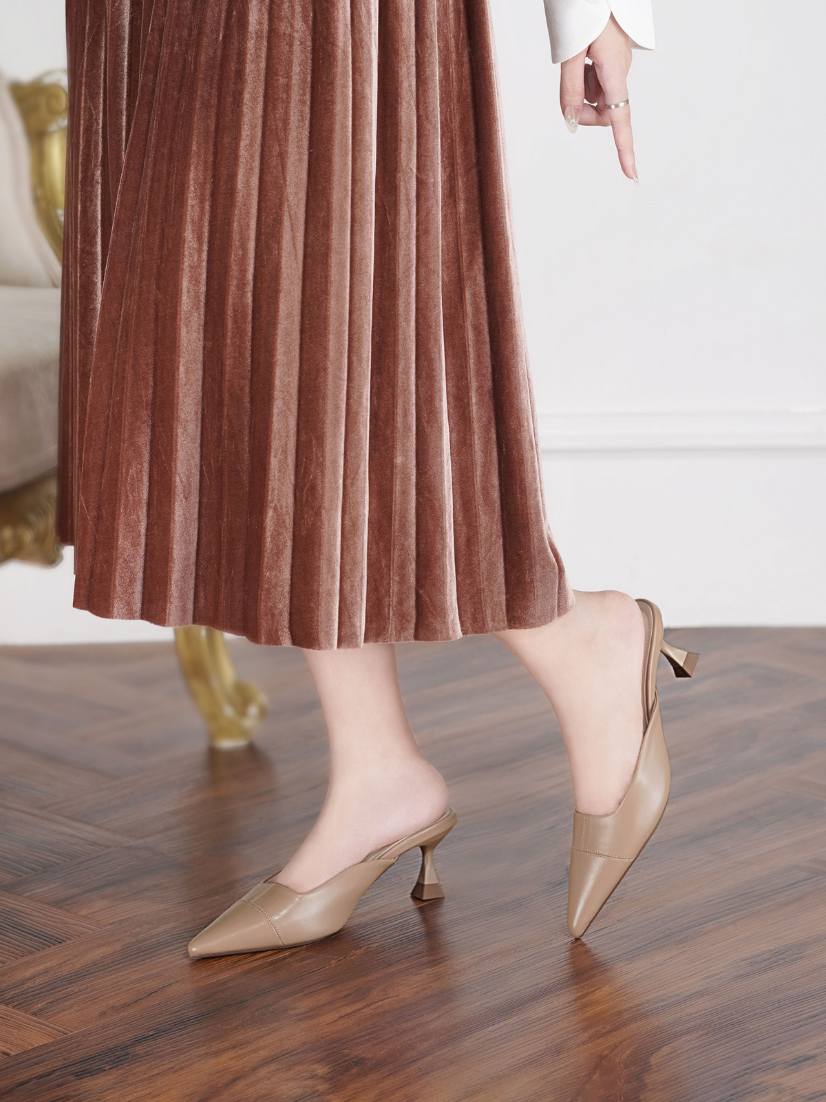 รองเท้ามิวล์ส้นสูง AA0500