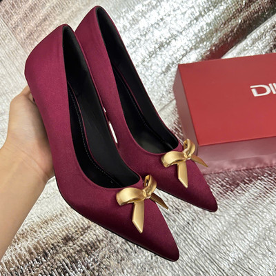 สีสัน: แดง / Size : 38