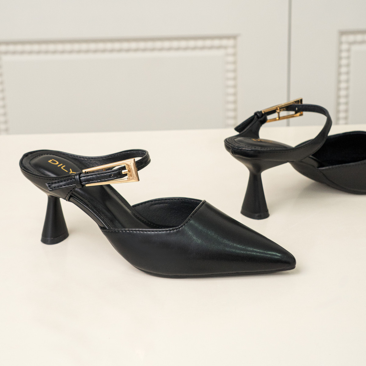 รองเท้าเปิดส้นส้นสูง DL0616