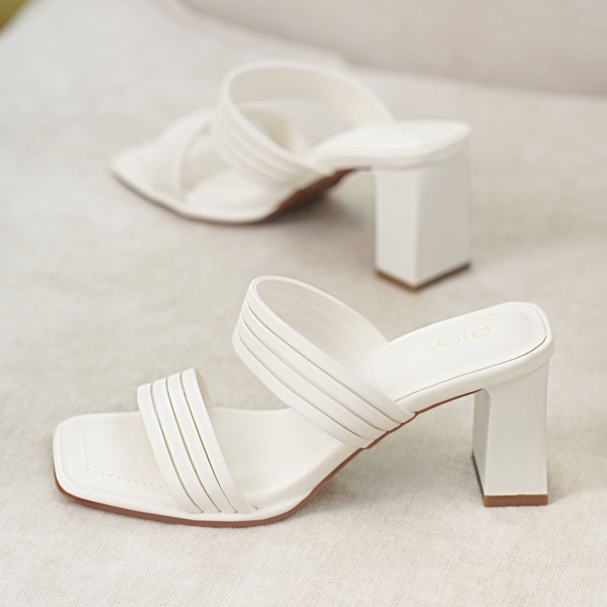 รองเท้าเปิดส้นส้นสูง AA0422