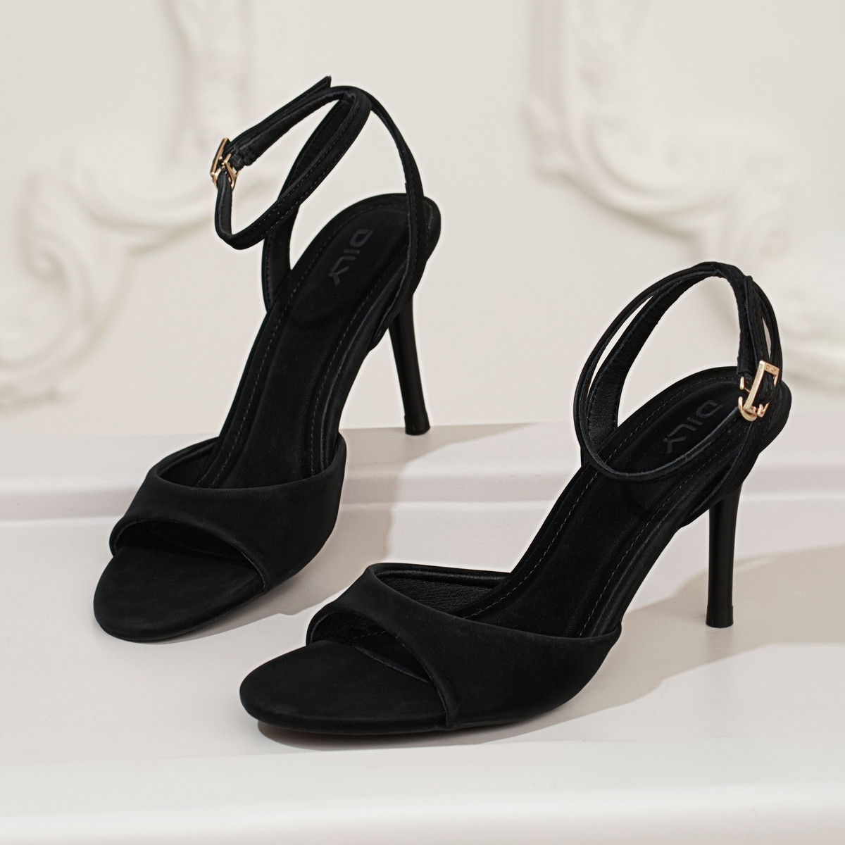 รองเท้าส้นสูงแบบเปิดหน้า DL0573