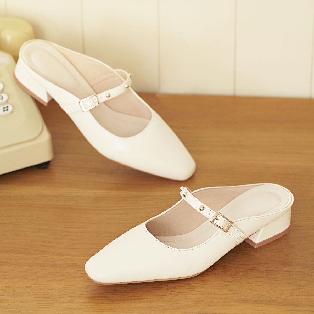 รองเท้าเปิดส้นส้นสูง DL0588