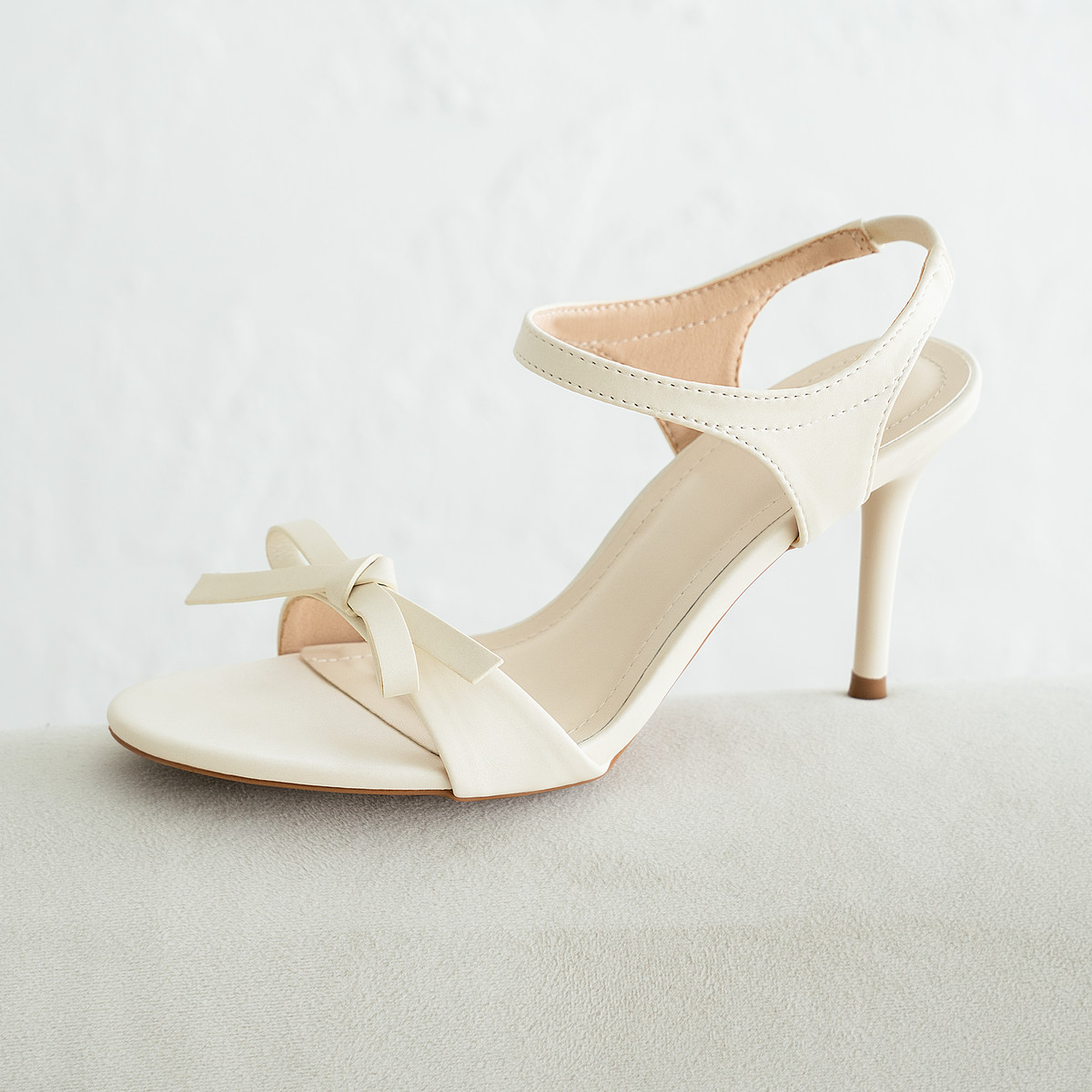 รองเท้าส้นสูงแบบเปิดหน้า DL0643