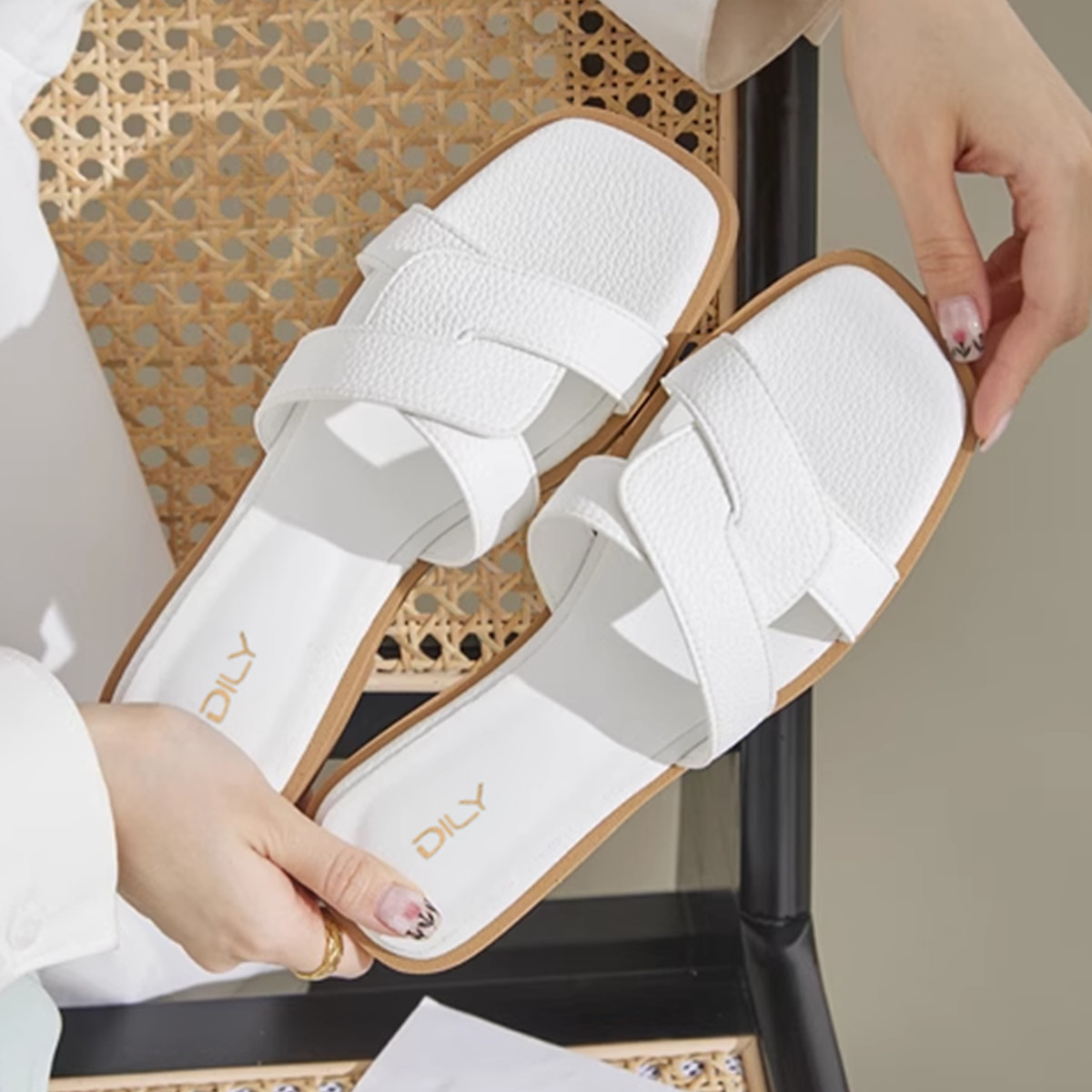 รองเท้าแตะผู้หญิง AA0408