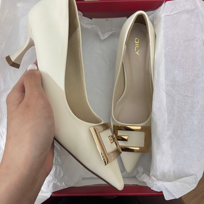 สีสัน: ครีม / Size : 38