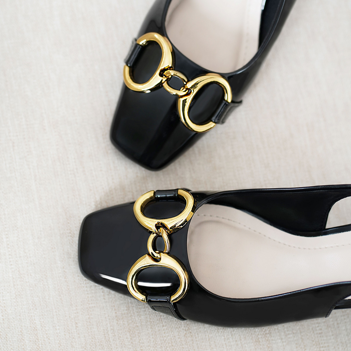 รองเท้าสลิงแบ็ค DL0561