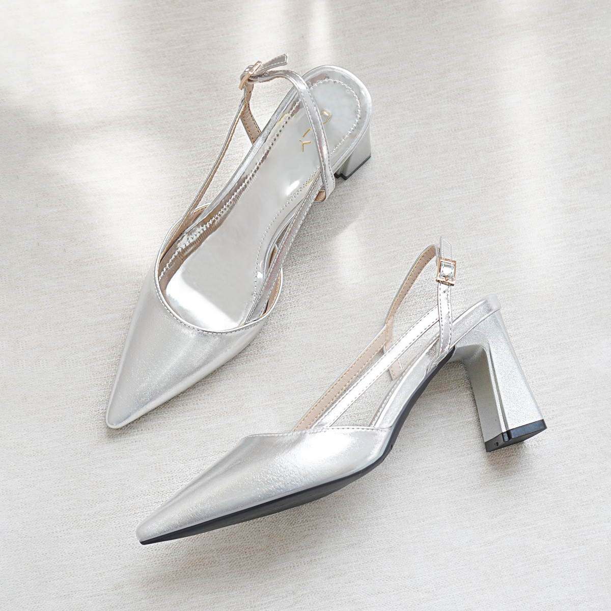 รองเท้าสลิงแบ็ค DL0551