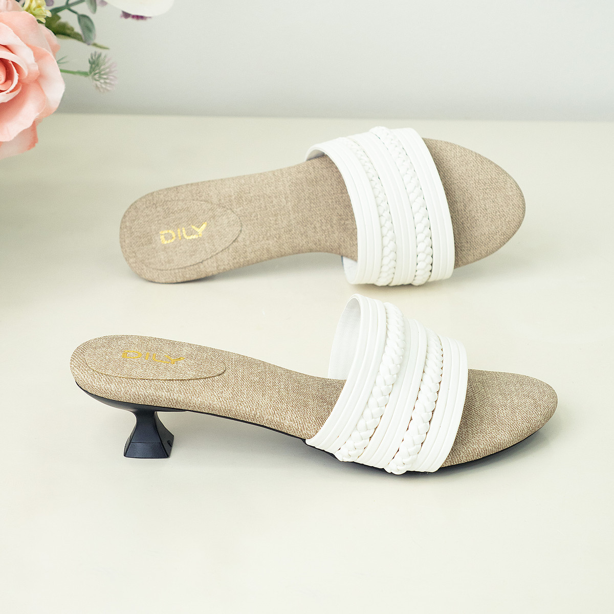 รองเท้าแตะส้นสูง DL0613