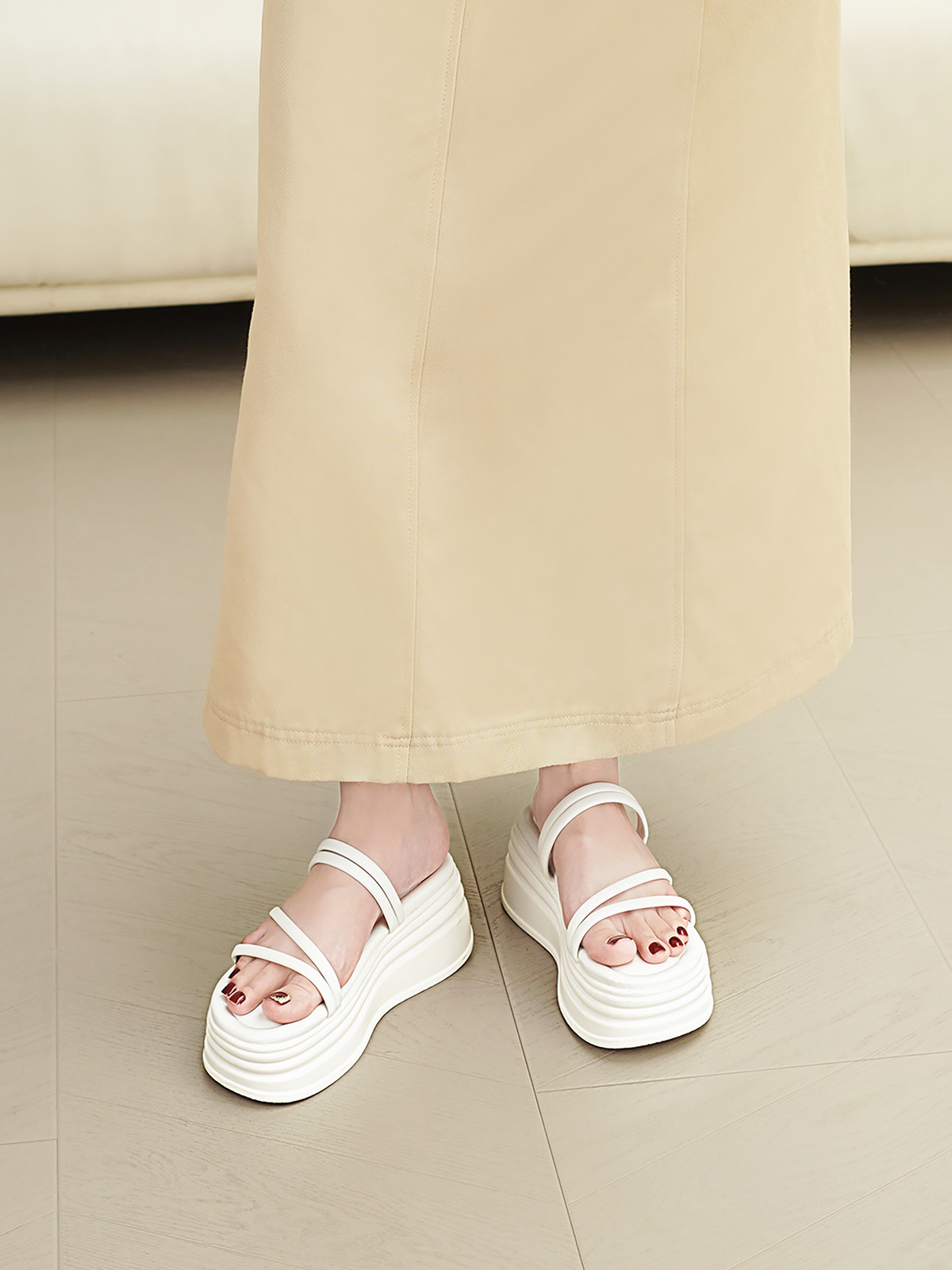 รองเท้าแตะพื้นหนา DL0521