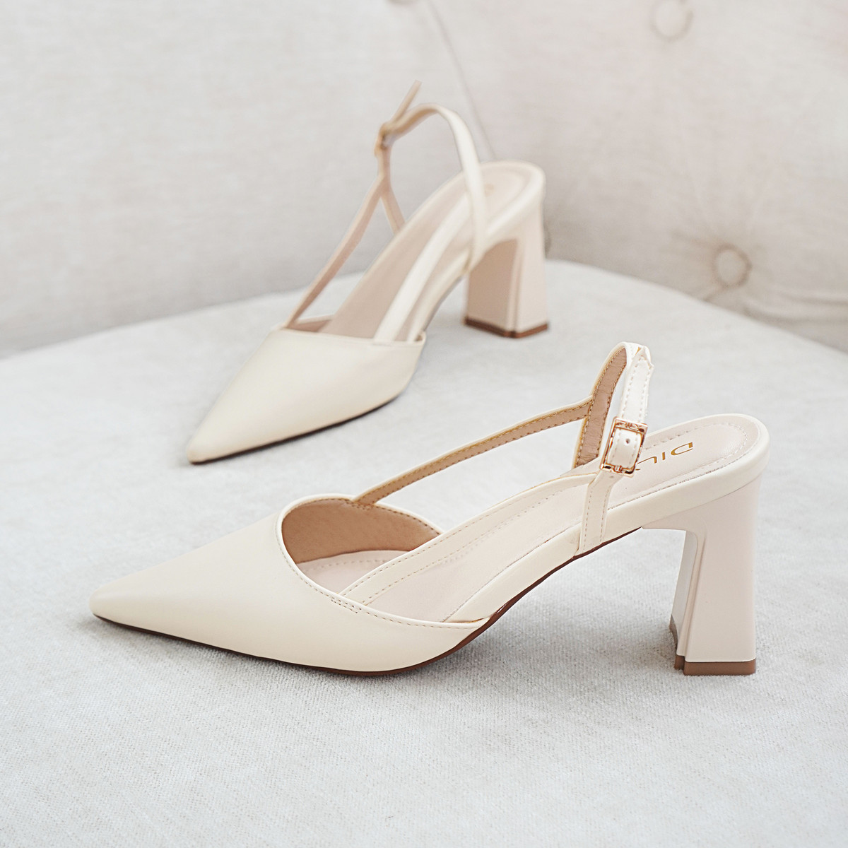 รองเท้าสลิงแบ็ค DL0551